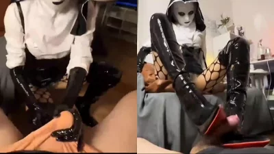 柑橘恶魔长靴手套调教 长靴踩鸡鞋交手榨精