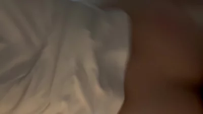 单位少妇跟我偷情被老公发现离婚了